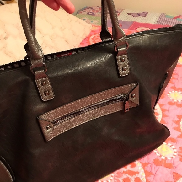 Nicole Lee overnight bag - Picture 2 of 6